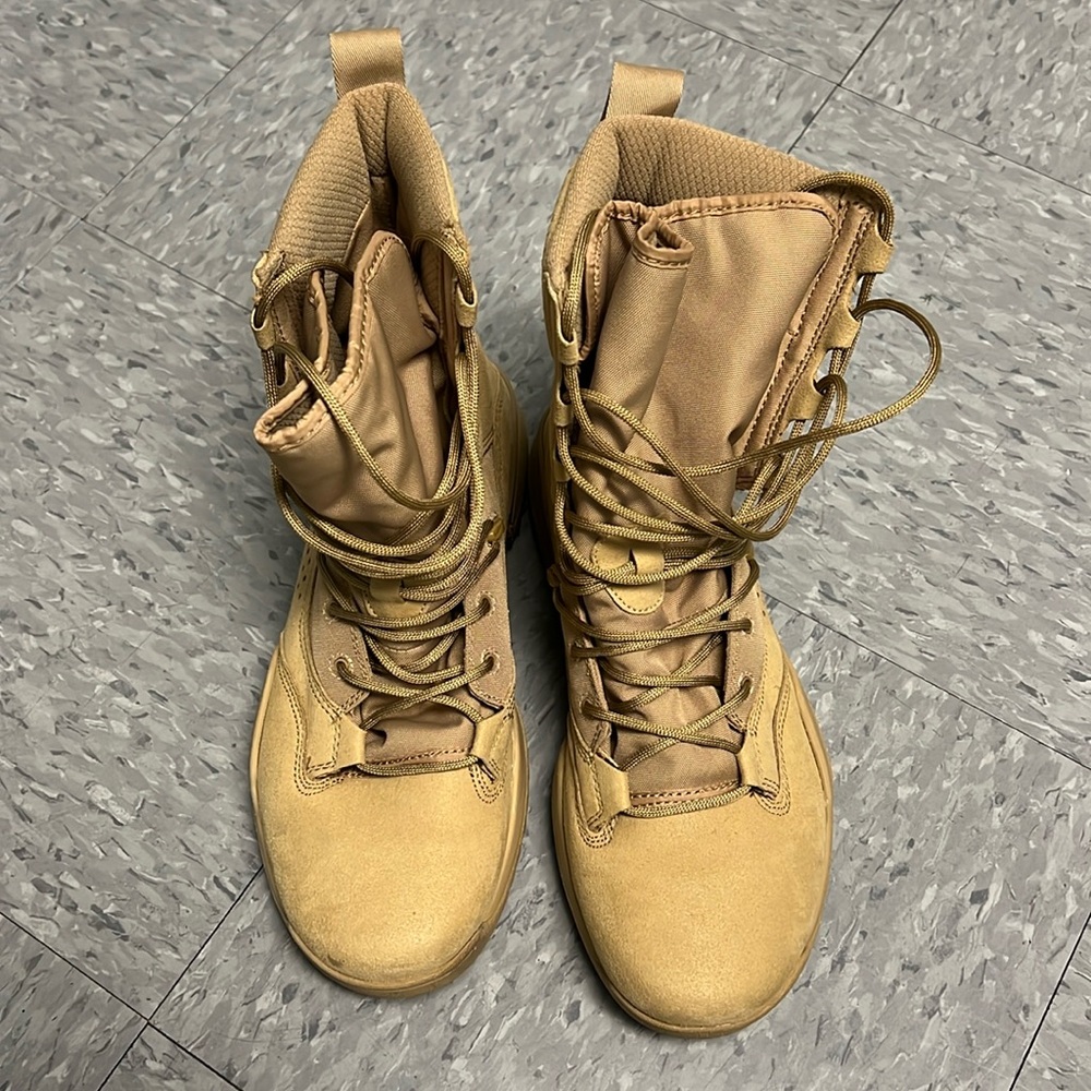 Nike SFS Boots